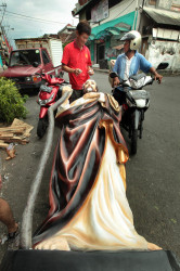 dennis-spb 
Indonesia. Jogjakarta. Christian atelier. 2014. 
2014-10-21 21:50:30