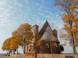 jarek1 
St. Archangel Michael Orthodox church in Synkovichi, XV century 
2014-10-22 21:53:56