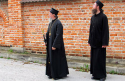 Miladin.Š 
 U istom pravcu.... 
2014-10-28 19:10:07