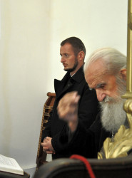 Hilandarac 
у молитви 
2014-10-29 14:07:16