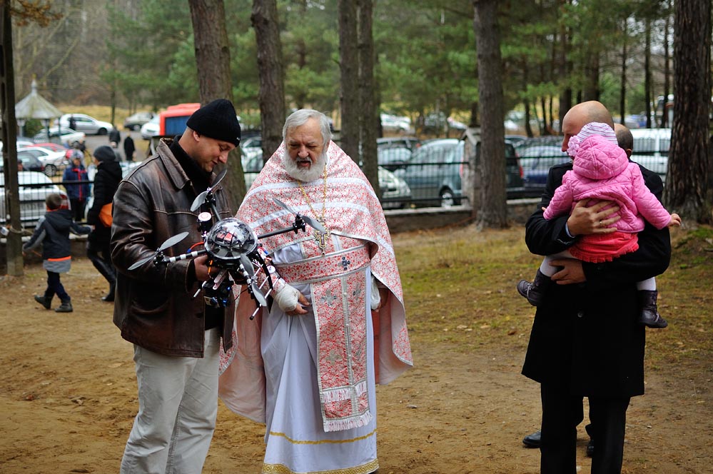 Świąteczny dron