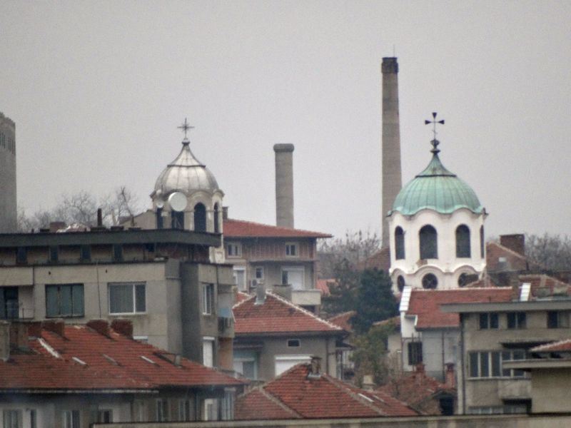 град Чирпан и храм „Св. Богородица“
