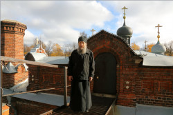 tolmargarita 
Звонарь послушник Василий 
2014-11-01 21:55:01