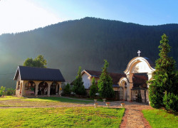 nikoinishta 
Јутро у Чајничу 
63 
2014-11-05 22:45:36