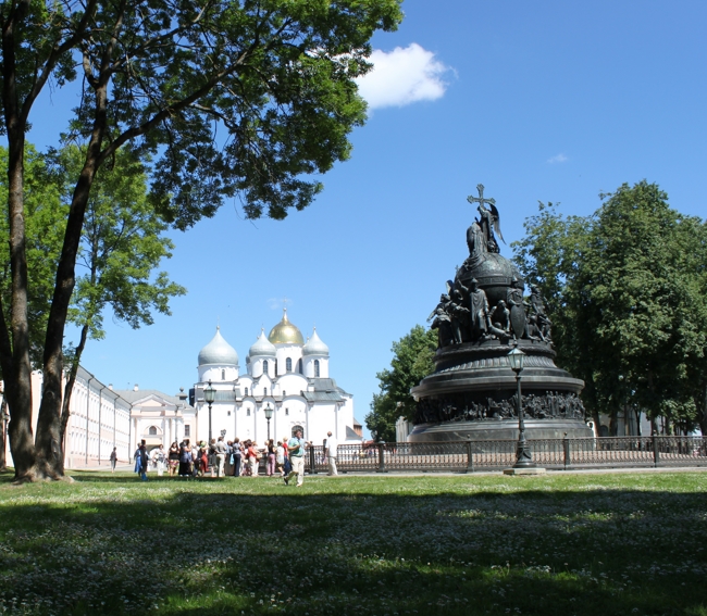 София Новгородская и памятник 1000-летия России