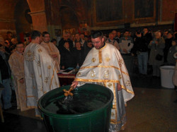 joanikije 
Освећење воде  
2015-01-17 18:59:07