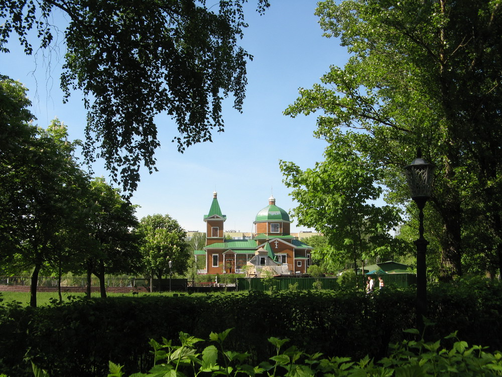 Царква Архістратіга Міхаіла ў Гомелі. Фота 12 траўня 2012 г.