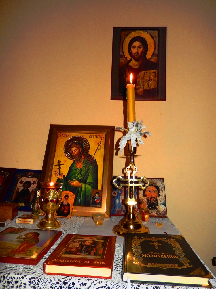 СЛАВСКА СВЕЋА   † † † 