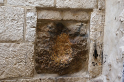 nikolais 
Via Dolorosa - Fifth Station - The Imprint of Jesus Hand 
2015-02-07 11:48:37