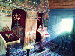 ursiy 
interior biserica veche, manastirea Gai 
66 
2015-03-01 00:34:48