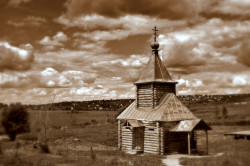 melodie_del_mar 
Chapel over the Holy Spring, central Russia 
2015-03-12 09:59:51