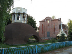 hope 
Царква ў Бярозках у разабраным стане. 
2015-03-27 10:02:38