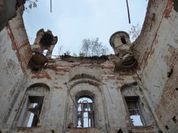 Solodushkin 
Руины храма в Теряевой слободе 
2015-03-31 22:26:26