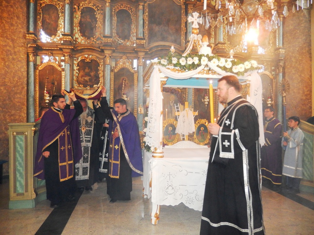 ВЕЧЕРЊА И ИЗНОШЕЊЕ ПЛАШТАНИЦЕ