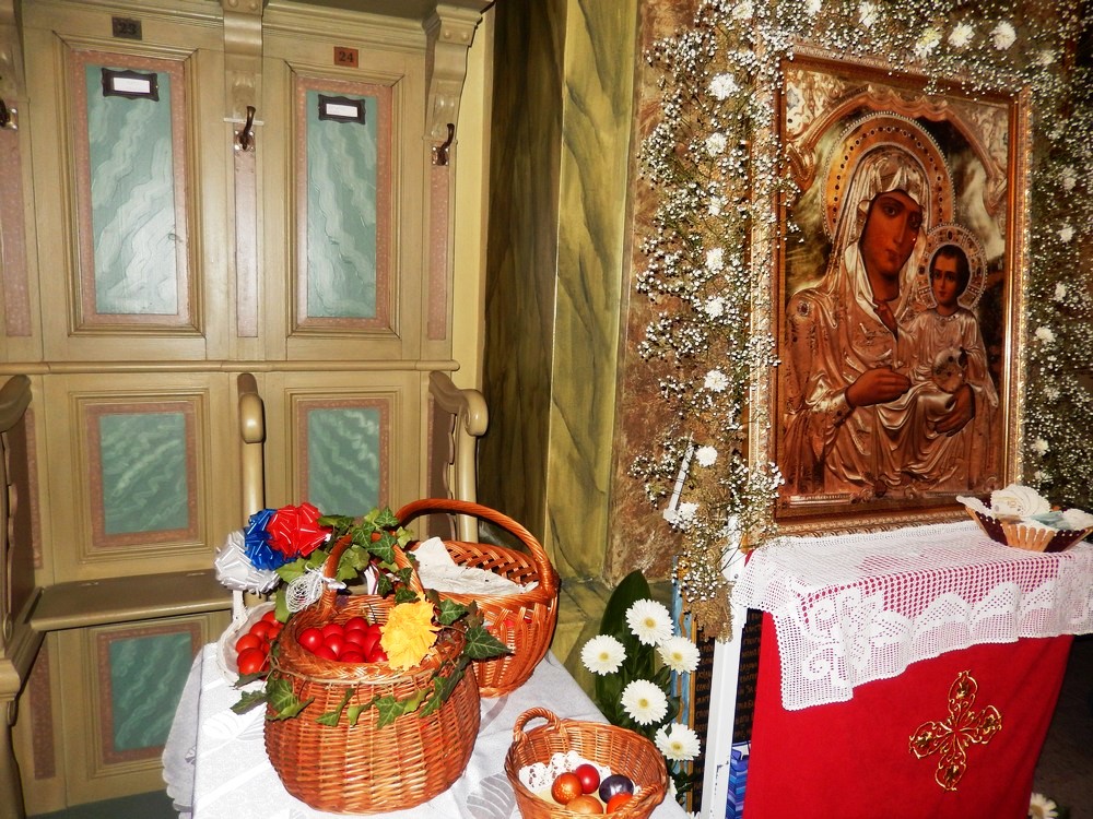 Христос Воскресе добри људи  † † † 
