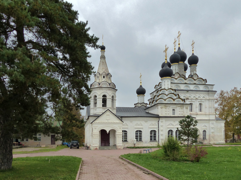 Свято-Троицкий Александро-Невский монастырь
