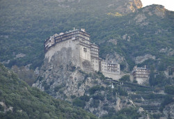 bogdan 
МОНАСТЫРЬ СИМОНОПЕТР - Ιερά Μονή Σίμωνος Πέτρα - Monastery Simonos Petras 2014 (3) 
2015-04-07 21:57:40
