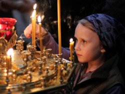 jarek1 
Lighting a candle 
2015-04-12 17:58:12
