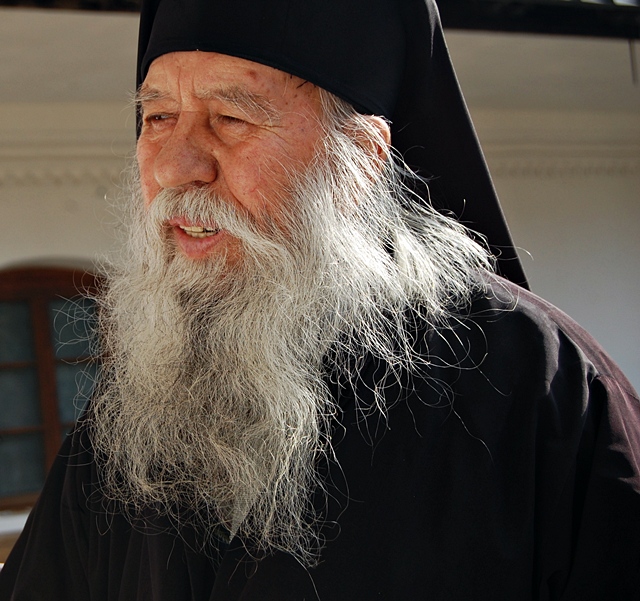 Parintele Iosif de la Sfanta Manastire Secu
