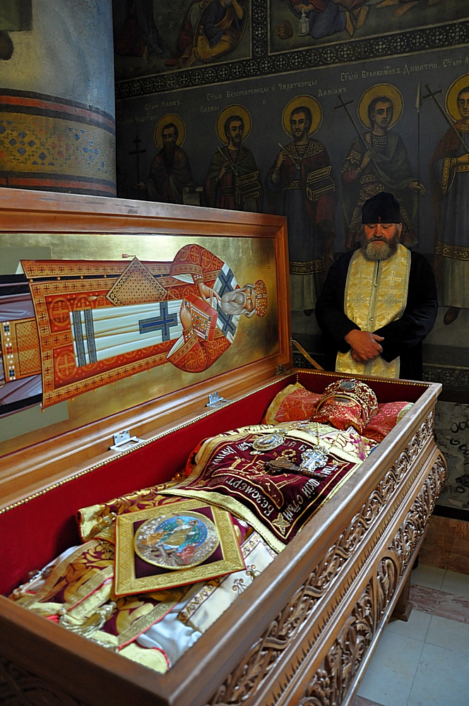 Свети владика Николај