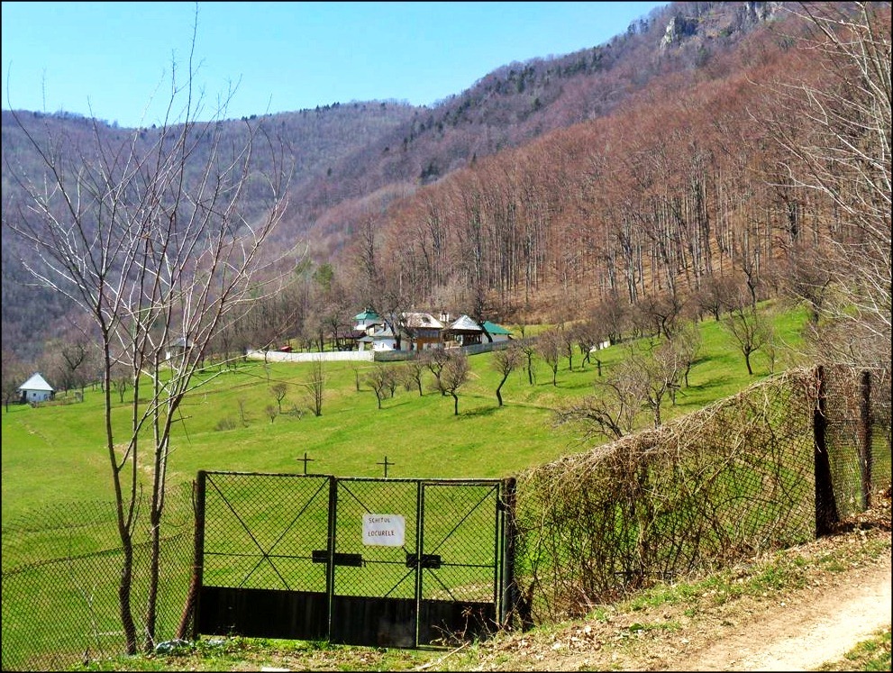 Schitul Locurele
