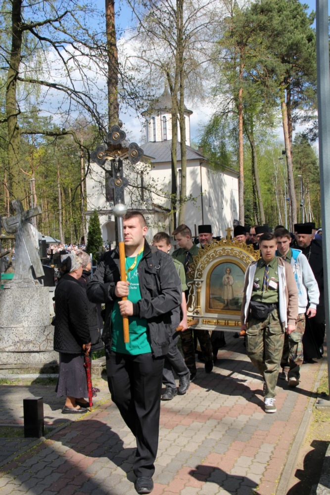 The pilgrimage to Zwierki convent 2