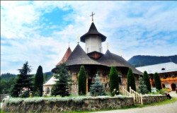 ursache 
Manastirea Petru Voda 
2015-05-01 21:10:14