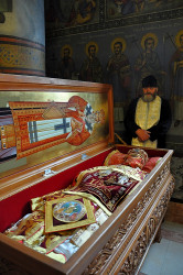 AleksaSrbin 
Свети владика Николај 
2015-05-03 07:47:16