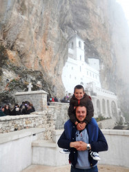 DanicaM 
Манастир Острог 
2015-05-04 22:37:10