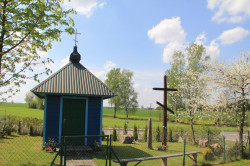 jarek 
The chapel of St. John the Baptist in a village of Złotniki 
2015-05-28 23:08:45