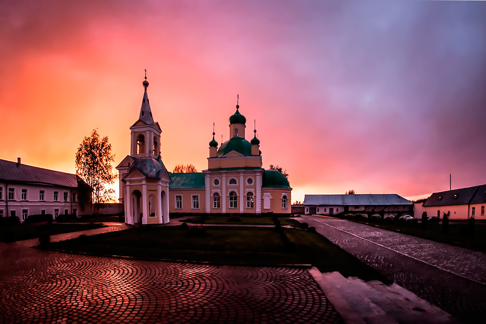 Введено-Оятский монастырь.