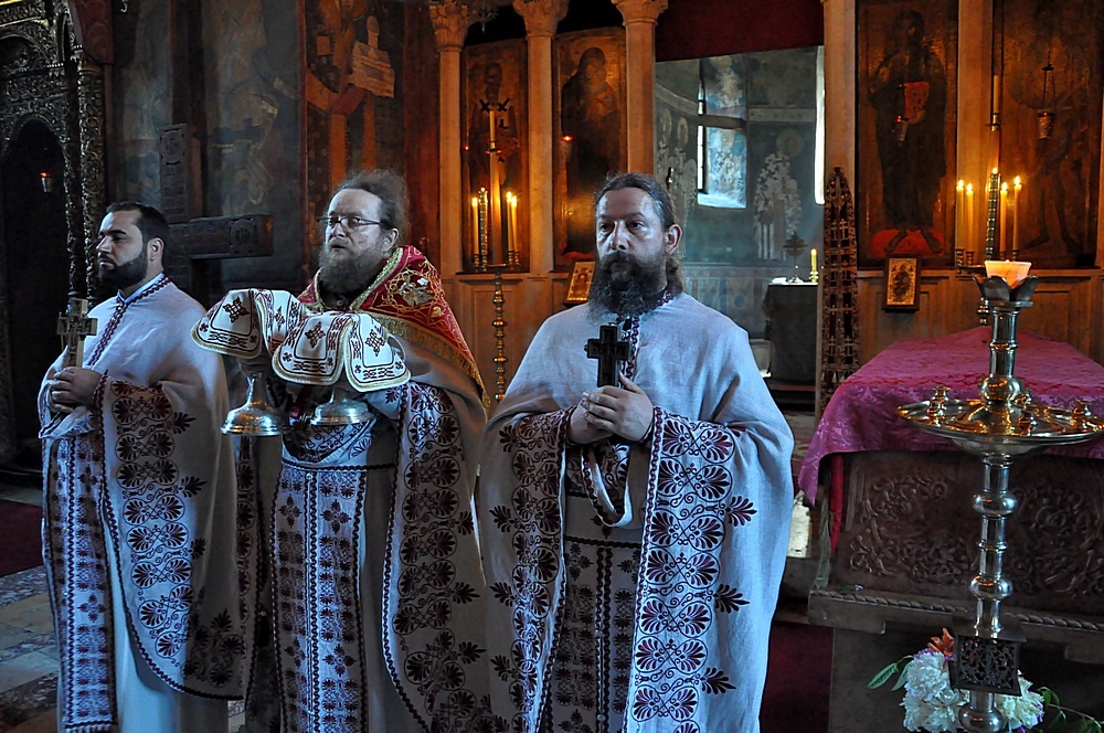 литургија у Дечанима 4