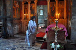 AleksaSrbin 
литургија у Дечанима 
2015-06-08 20:09:03