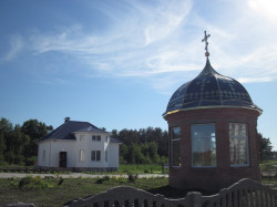 andrey 
Капліца і прыходскі дом. 
2015-06-12 10:59:47
