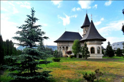 ursache 
Mănăstirea Cămârzani 
2015-06-14 19:58:42