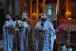 AleksaSrbin 
литургија у Дечанима 4 
2015-06-16 21:28:54