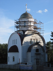 gomelchanin 
Царква Вялікамучаніка Панцялеймана. Каля Медгарадка. Гомель 
2015-06-19 11:41:01