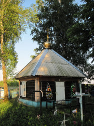 dziatishka 
Капліца на могілках у Новай Будзе. 
2015-06-19 15:43:45