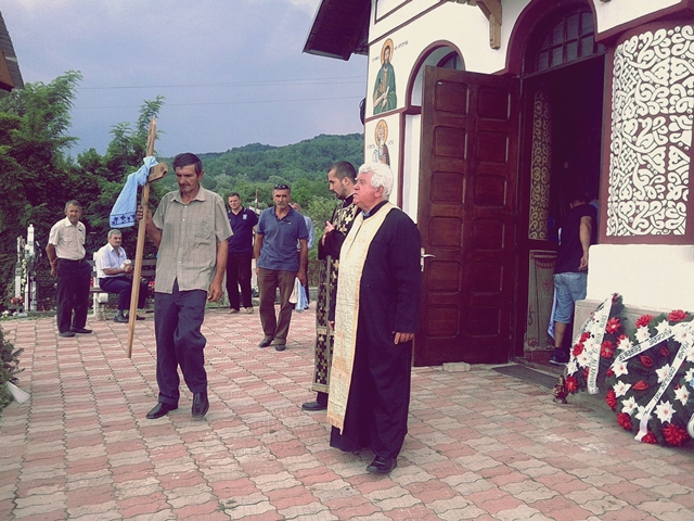 Funerals in Diaconesti, Dambovita County