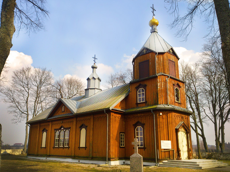 Drewniana cerkiew p.w. św. Apostołów Piotra i Pawła z roku 1867 (Samogród).