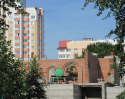 gomelchanin 
Узвядзенне Свята-Троіцкай царквы ў Гомелі-2 
2015-07-17 12:51:55