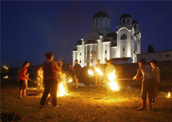 felix 
Уочи Петровдана - On the eve of St.Peter and St.Paul day 
2015-07-17 16:58:23