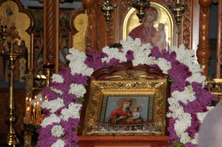 jarek1 
Miracle icon of Mother of God in Terespol&#039s church 
2015-07-28 20:45:11
