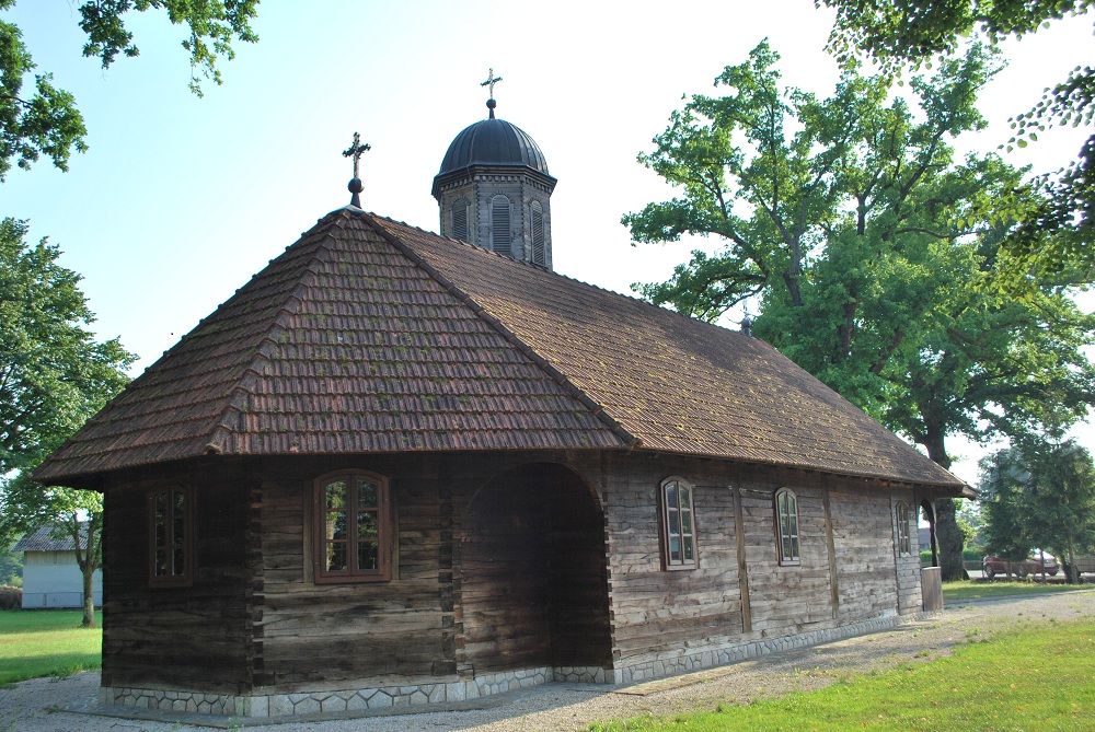 Црква брвнара