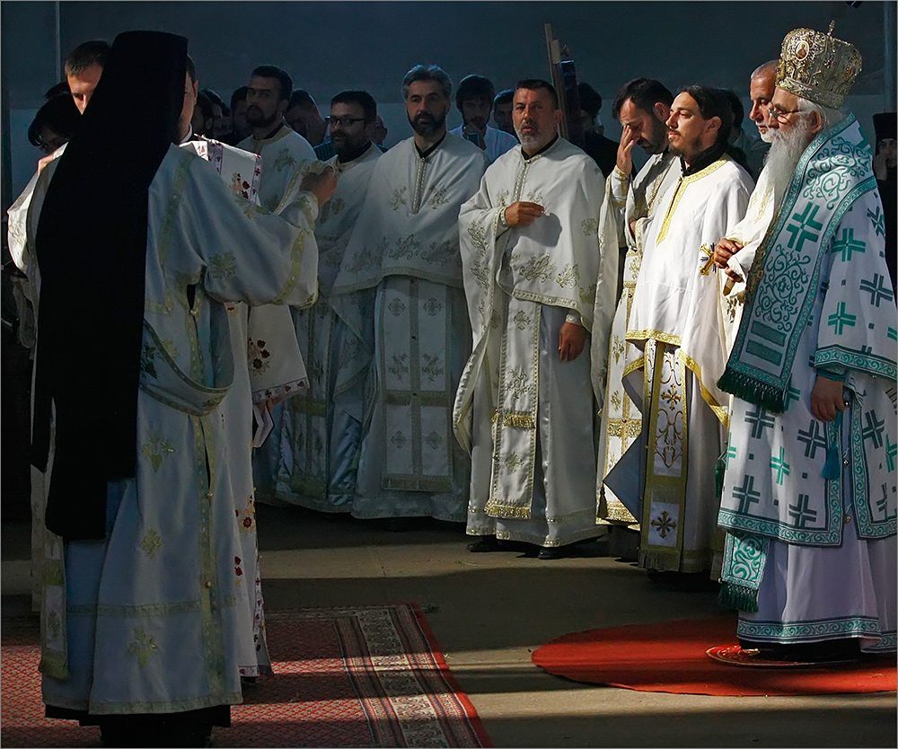 Архијерејска литургија - Episcopal liturgy