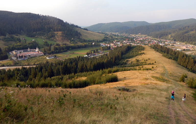 De pe dealul crucii