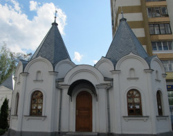 olegka86 
Вартоўня каля Свята-Георгіеўскай царквы ў Бабруйску 
2015-08-13 12:49:53