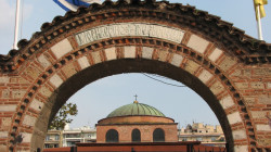FotoPelerin 
Piatra din capul unghiului... / Cornerstone... 
2015-08-17 23:24:11