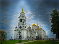 David 
 Золото́е кольцо́ Росси́и [Влади́мир] 
2015-08-21 20:26:23