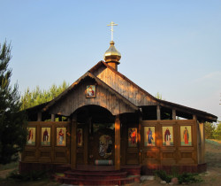hope 
Летняя, адкрытая царква Уладзімірскай іконы Божай Маці. 
2015-08-28 11:46:44